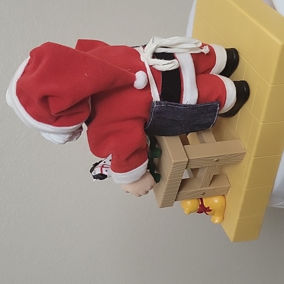 RARE! HARD TO FIND 1994 MR CHRISTMAS SANTA AT HIS WORK BENCH - Picture 10 of 17